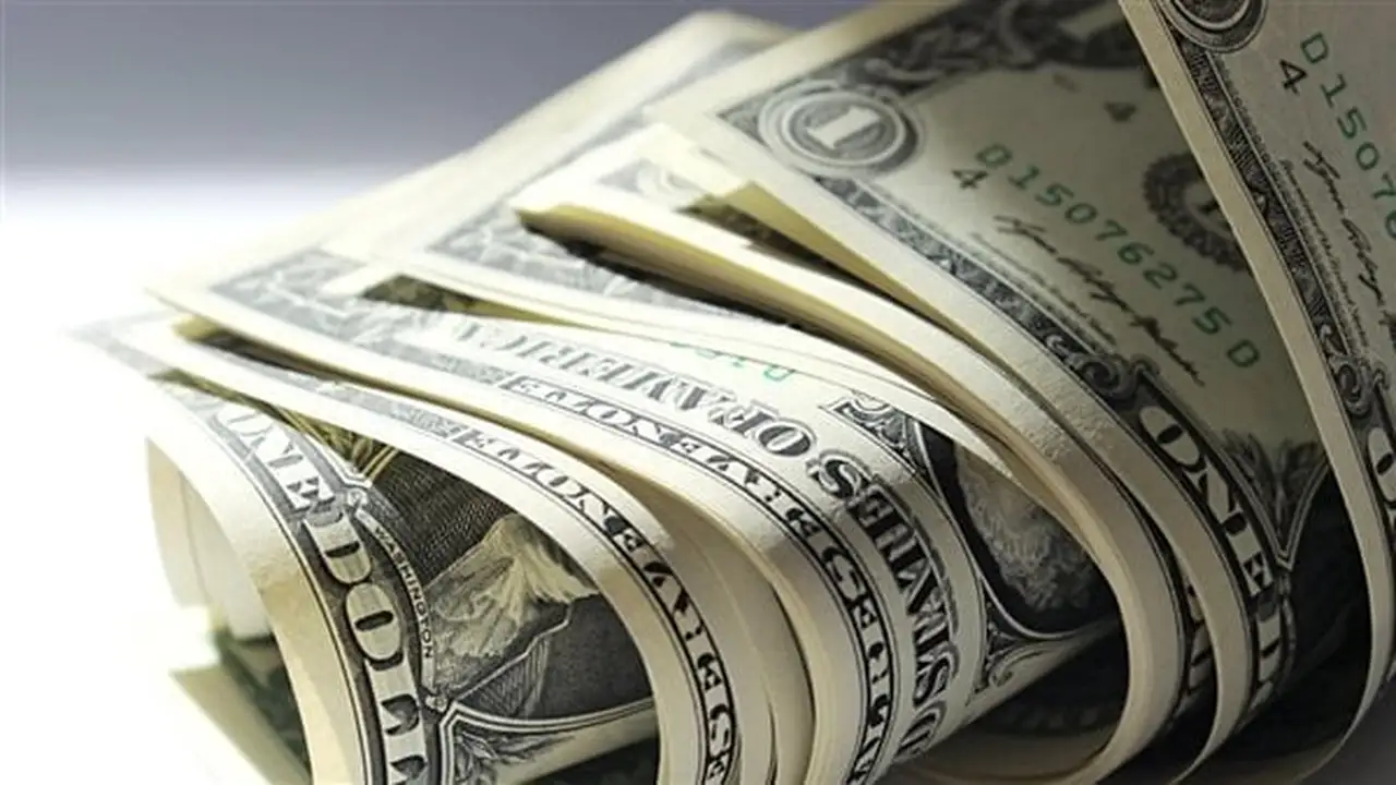 تطورات جديدة في سعر الدولار مقابل الجنيه داخل البنوك خلال تعاملات الجمعة